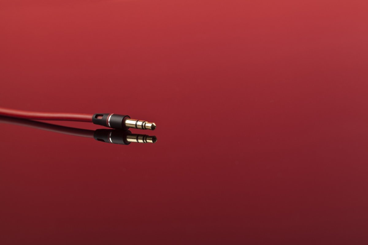 Kabel AUX do samochodu – jaki wybrać?