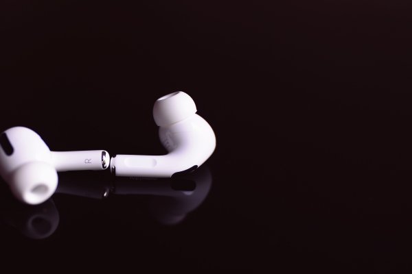 Jak sprawdzić kompatybilność sprzętu audio z iPhone'em i Androidem?
